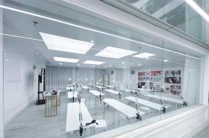 报名学化妆有什么要注意的？